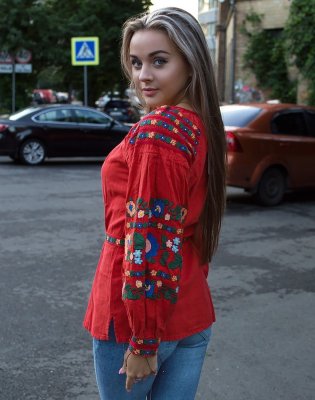 "Borshchiv colors" blouse
