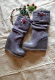 "Winter Guelder Rose" boots
