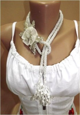 "Poppy" necklace
